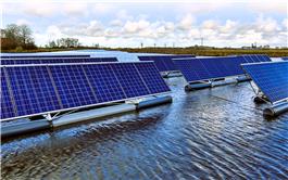 Tấm pin mặt trời tạo ra điện ngay cả khi trời mưa!